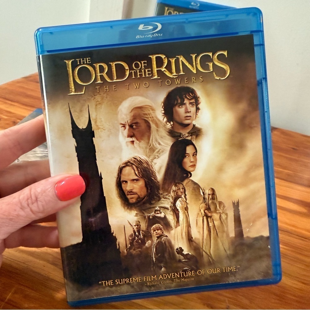 Lord Of The Rings Trilogy on Blu-Ray DVD - Picture 3 of 4